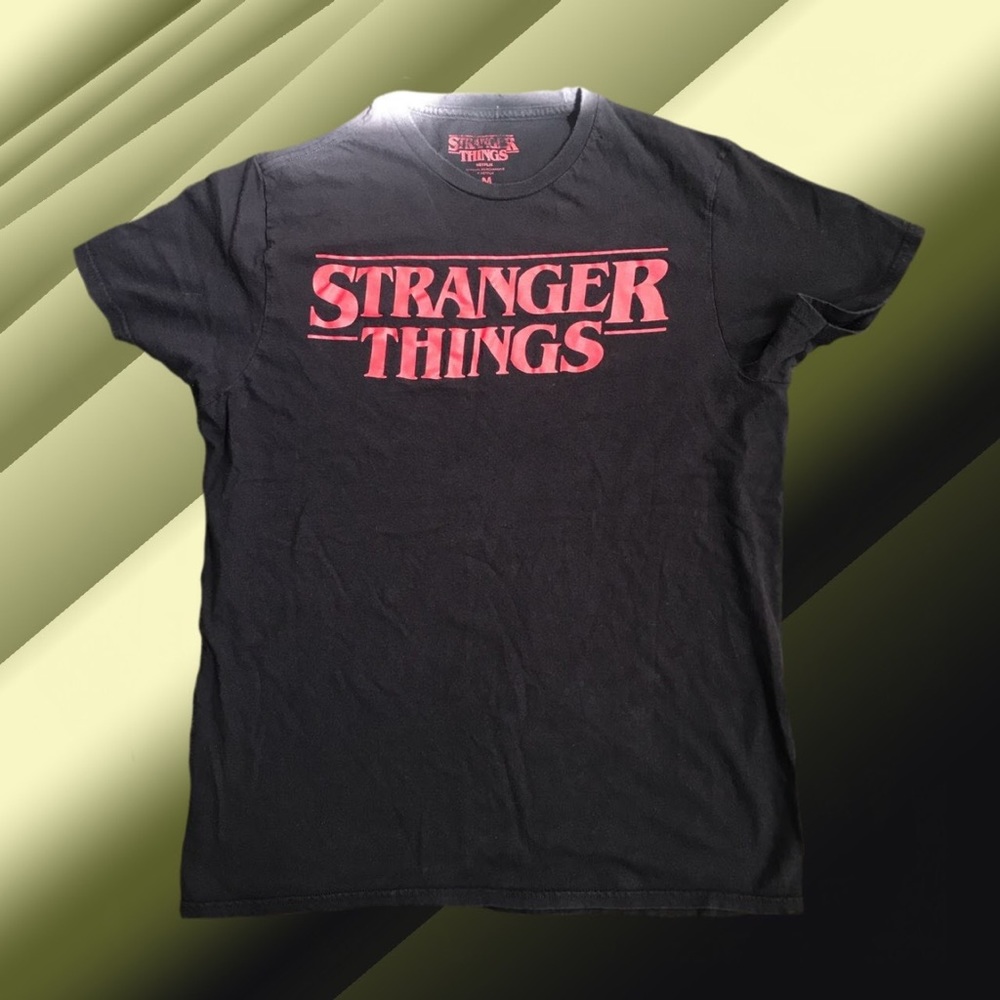 Mens Medium Stranger Things Shirt